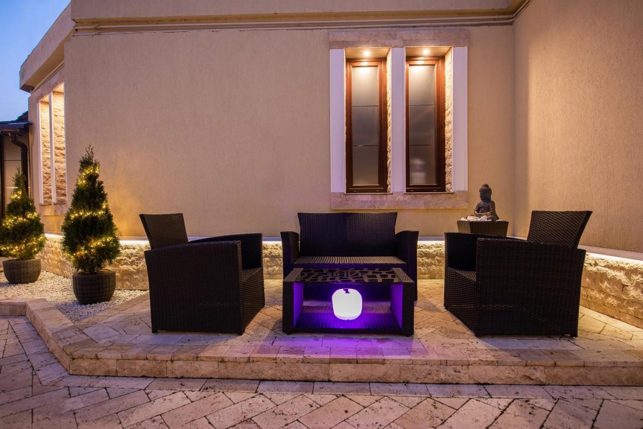 H & V Residence - Diamond Bungalow Apartment อาราด ภายนอก รูปภาพ