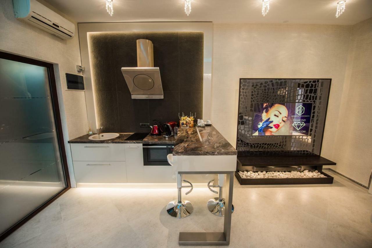 H & V Residence - Diamond Bungalow Apartment อาราด ภายนอก รูปภาพ