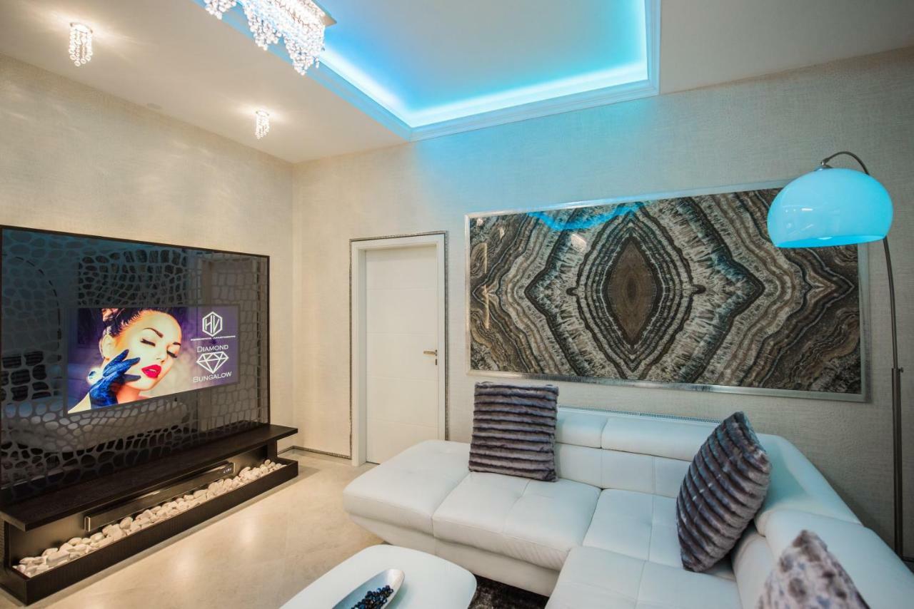 H & V Residence - Diamond Bungalow Apartment อาราด ภายนอก รูปภาพ